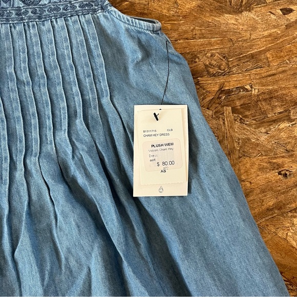 Volcom denim dress. - Picture 2 of 3